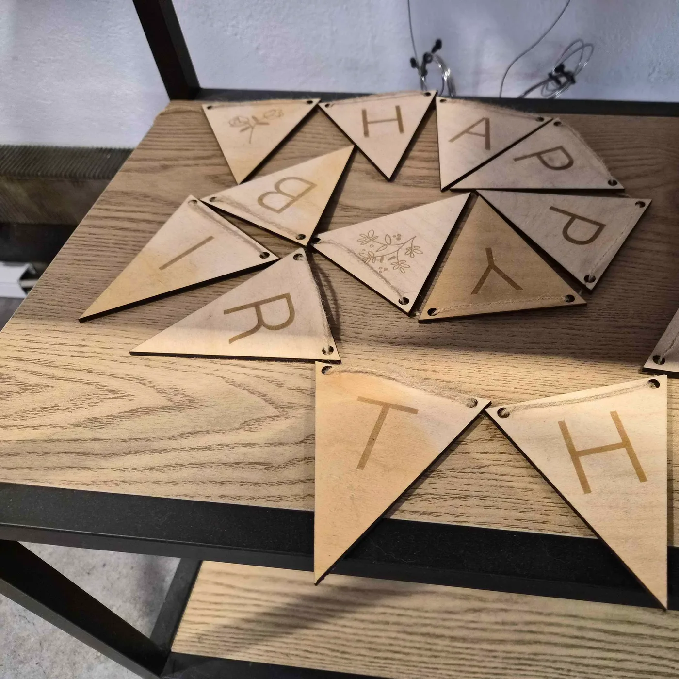 Wimpelkette »Happy Birthday« aus Holz